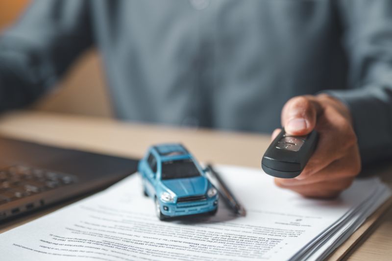 Você negocia a compra do seu automóvel novo pelo valor à vista